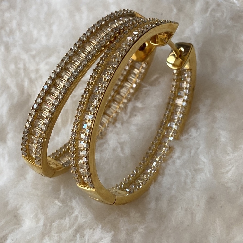 Elegant Gold Hoop Earrings
